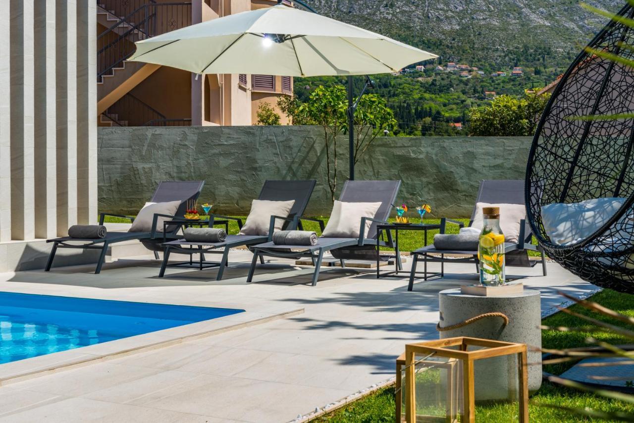 Villa Oasis - Your Luxury Home Away From Home Celopeci Exteriör bild