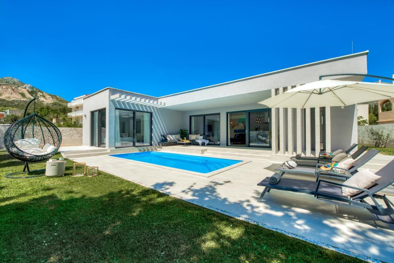 Villa Oasis - Your Luxury Home Away From Home Celopeci Exteriör bild