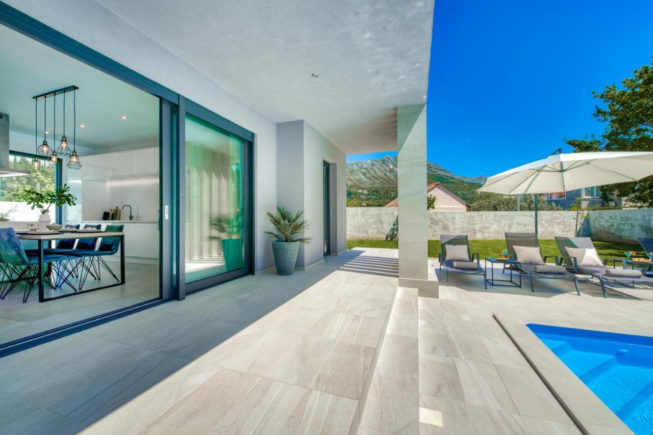 Villa Oasis - Your Luxury Home Away From Home Celopeci Exteriör bild