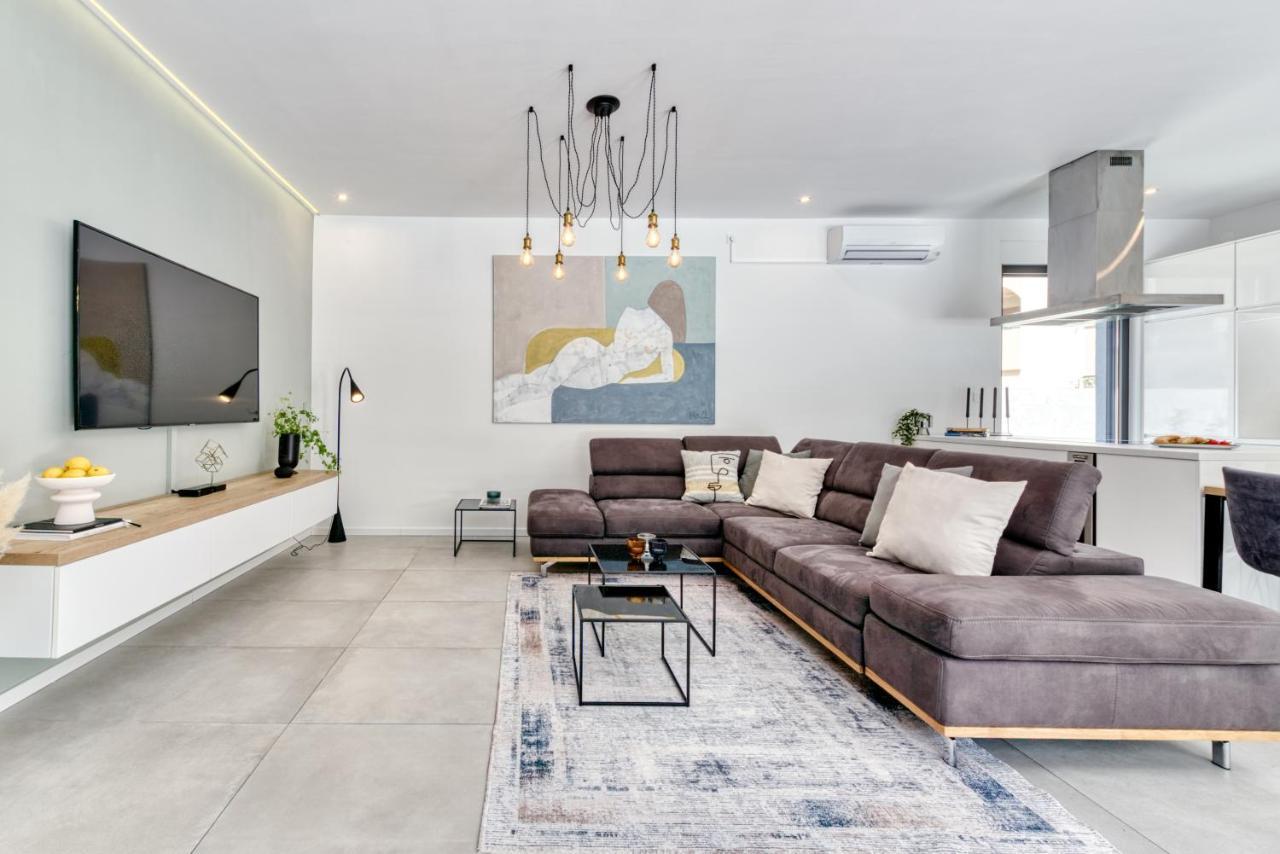 Villa Oasis - Your Luxury Home Away From Home Celopeci Exteriör bild