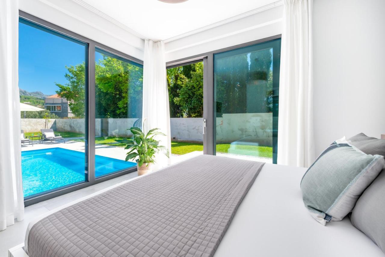 Villa Oasis - Your Luxury Home Away From Home Celopeci Exteriör bild