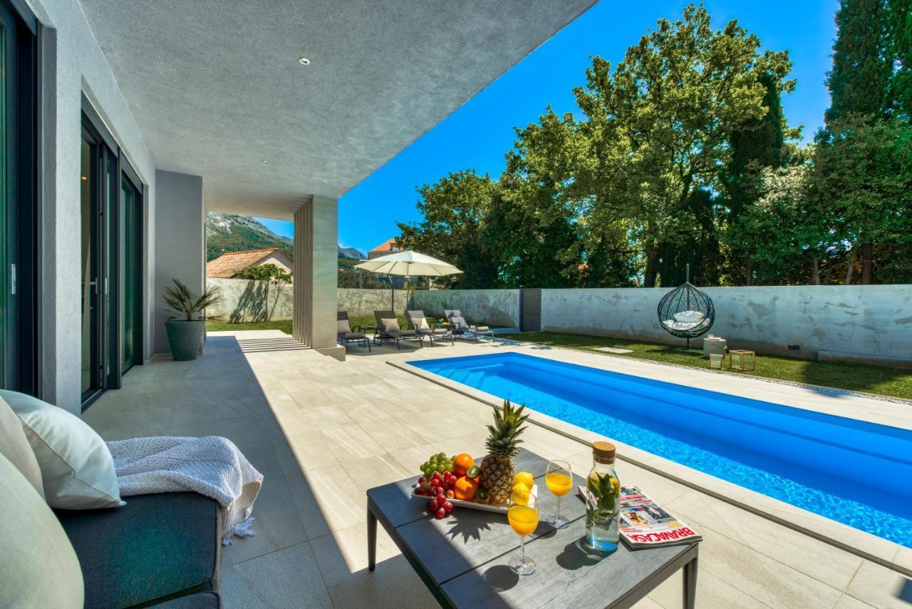 Villa Oasis - Your Luxury Home Away From Home Celopeci Exteriör bild