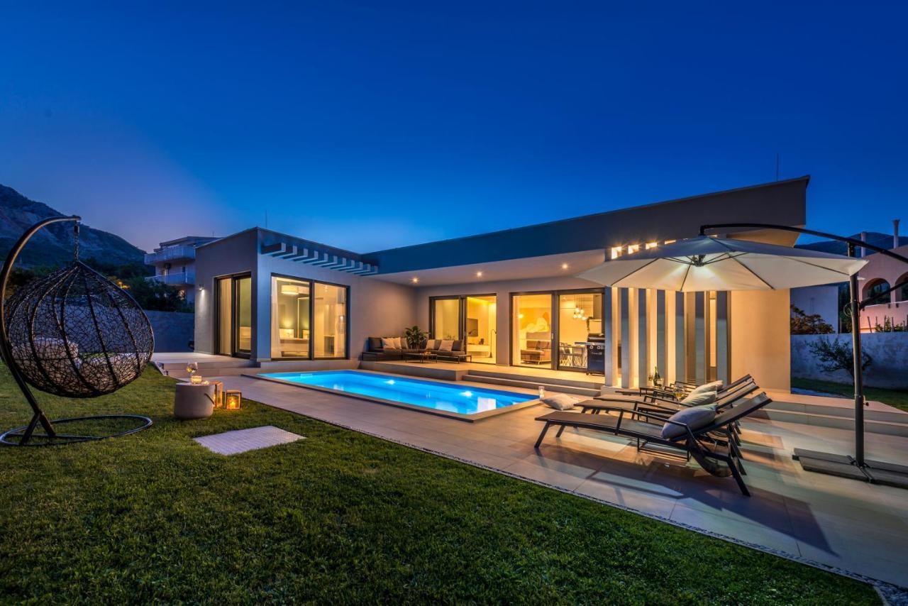 Villa Oasis - Your Luxury Home Away From Home Celopeci Exteriör bild