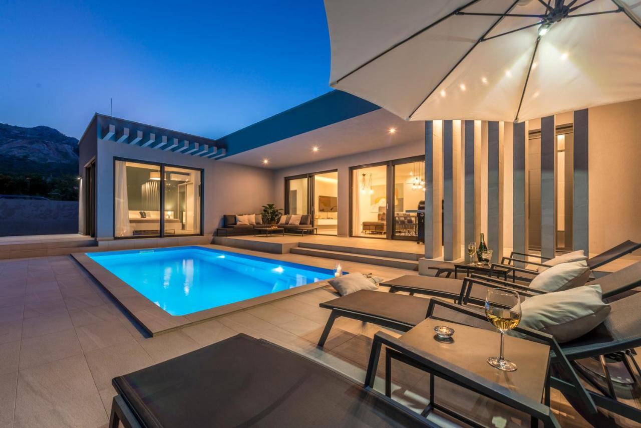 Villa Oasis - Your Luxury Home Away From Home Celopeci Exteriör bild